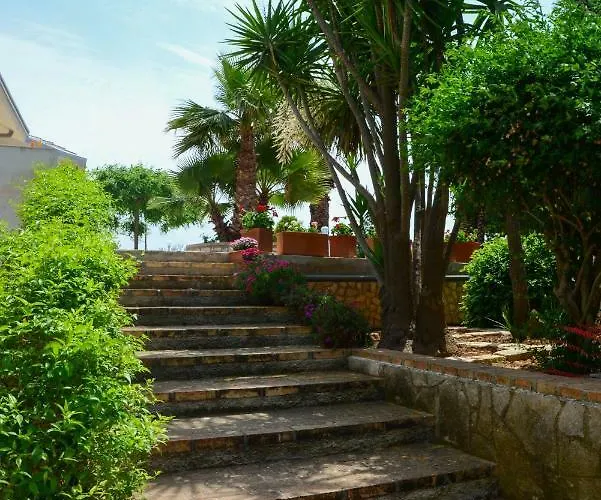 La Civetta Rodonisa Villa *